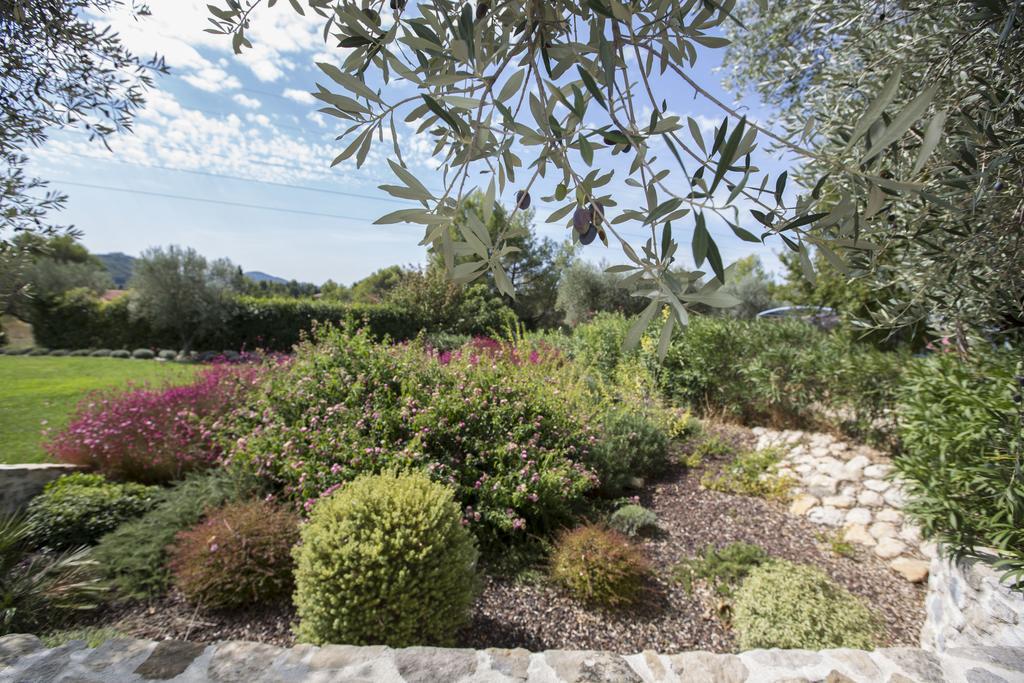 Villa Mas Des Avelines Le Brulat Esterno foto